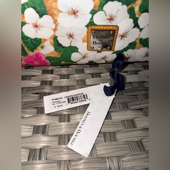 Dooney & Bourke Leisure Shopper Floral Tote – Fuchsia Hibiscus Floral Tote - Picture 4 of 16